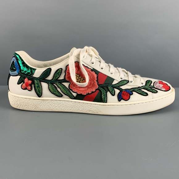 GUCCI White Multi-Color Leather Embroidered Low Top Sneakers - Picture 2 of 8